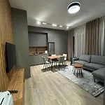 Denny\'S Apartment New Bazaar Delight Premium